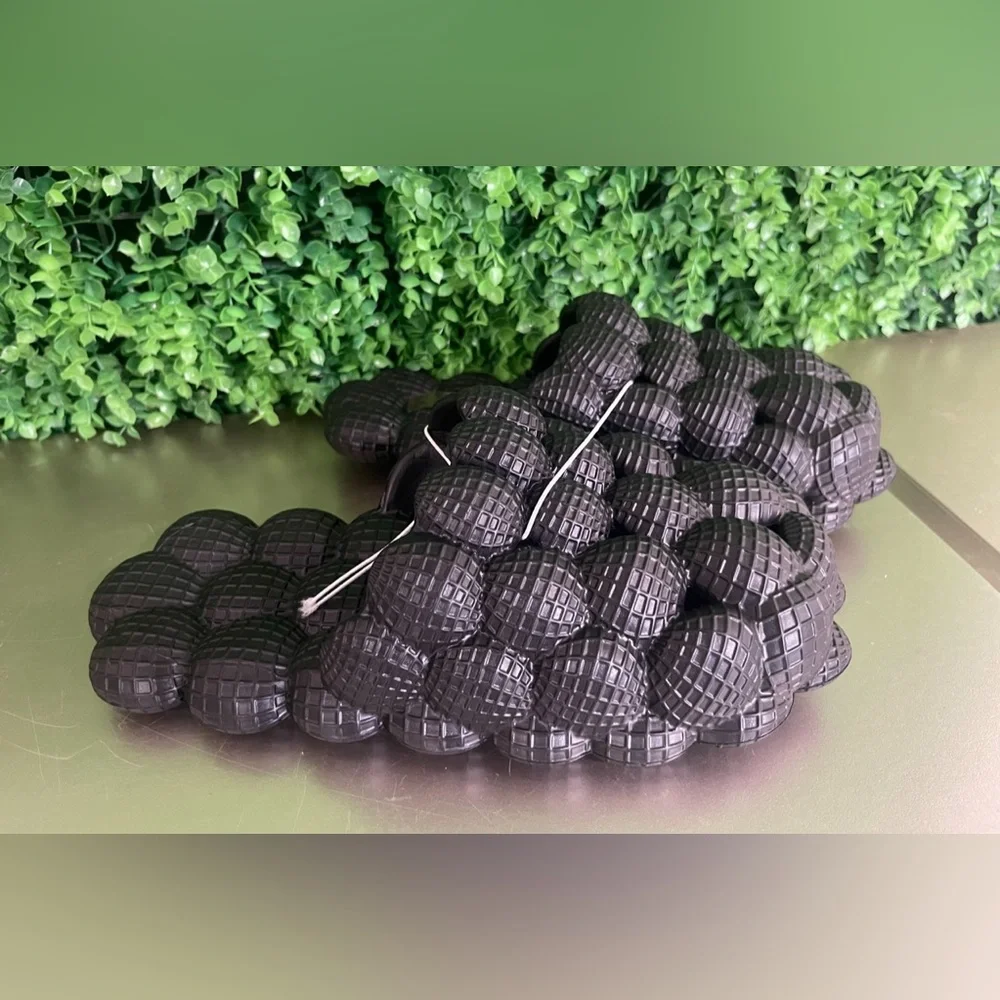 Massage Bubble Black Slides Size 9/9.5 Unisex NEW